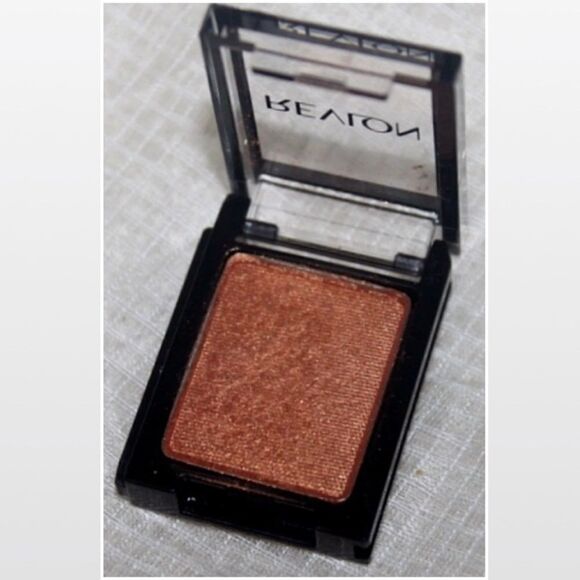 New Revlon Eyeshadow Make Up - Picture 5 of 8